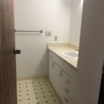 Three Bedroom Apartment/Bathroom